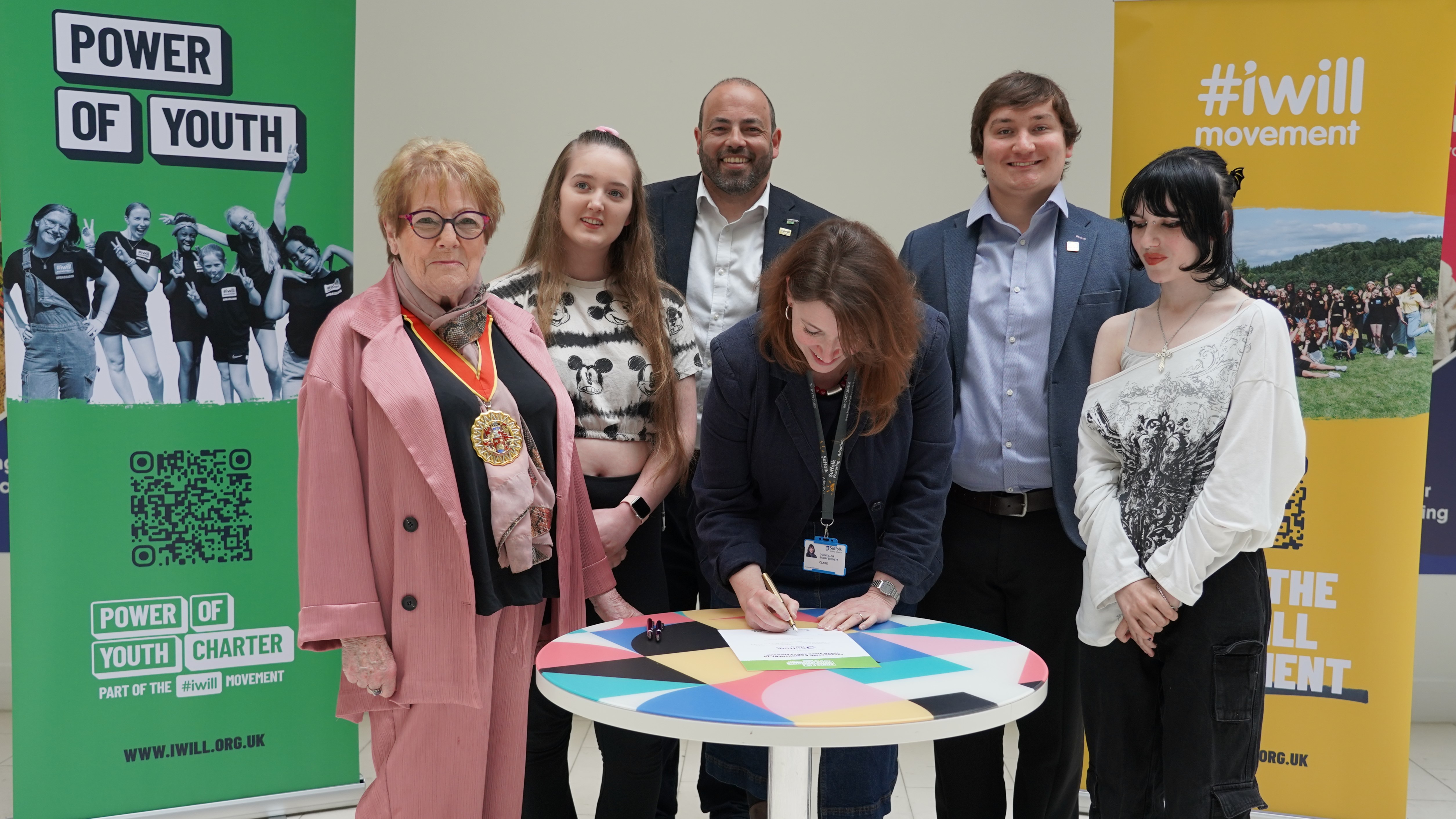 Cllr Bobby Bennett signs the Power of Youth Charter
