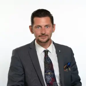 Portrait of Cllr Chris Smith