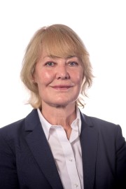 Portrait photo of councillor Rachel Hood