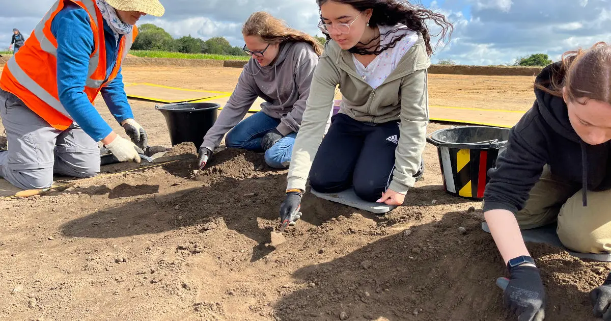 1400-year-old temple discovered at Suffolk royal settlement 